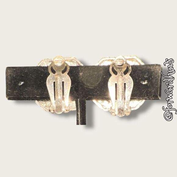 Vintage Silver-Tone Clip-On Earrings | Classic and Elegant - Picture 7 of 10